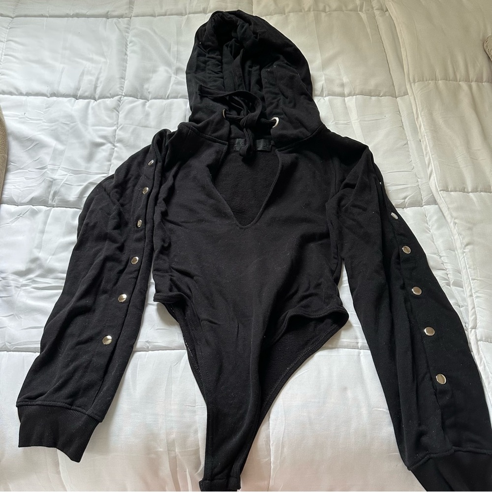 Missguided Londunn Black Loop Back Popper Sleeve Bodysuit Size 4